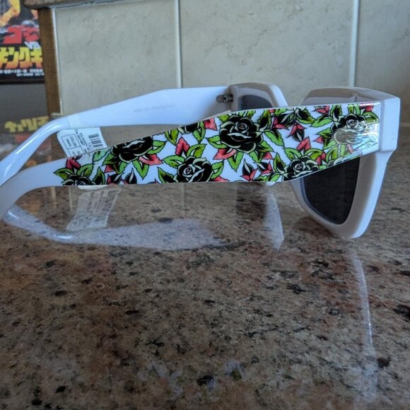 NWT Ed Hardy White Oversized Sunglasses - Floral Rose Print Y2K Style - Picture 3 of 3